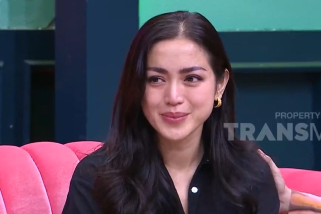 Mediasi Tak Kunjung Usai Jessica Iskandar Kecewa Mediasi Tak Kunjung Usai Jessica Iskandar Kecewa