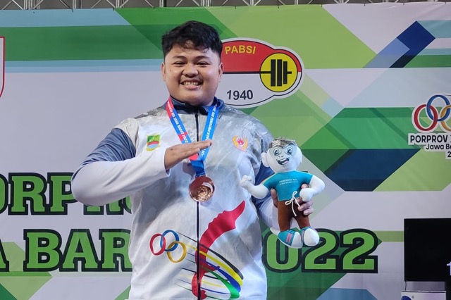 Angkat Besi Bekasi Tambah Satu Perunggu Angkat Besi Bekasi Tambah Satu Perunggu