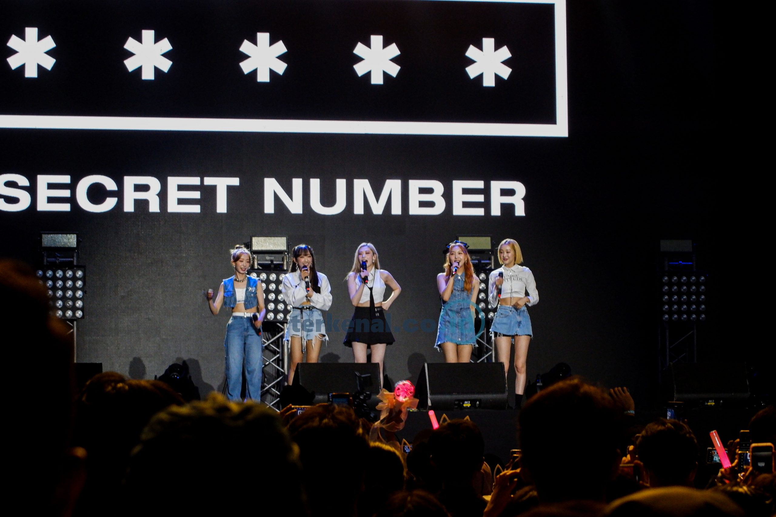 FOTO: Gokil! Joyland Festival Digoyang Secret Number 8 224E5214 500D 41FA 9A54 A3E6D30FACF5 scaled