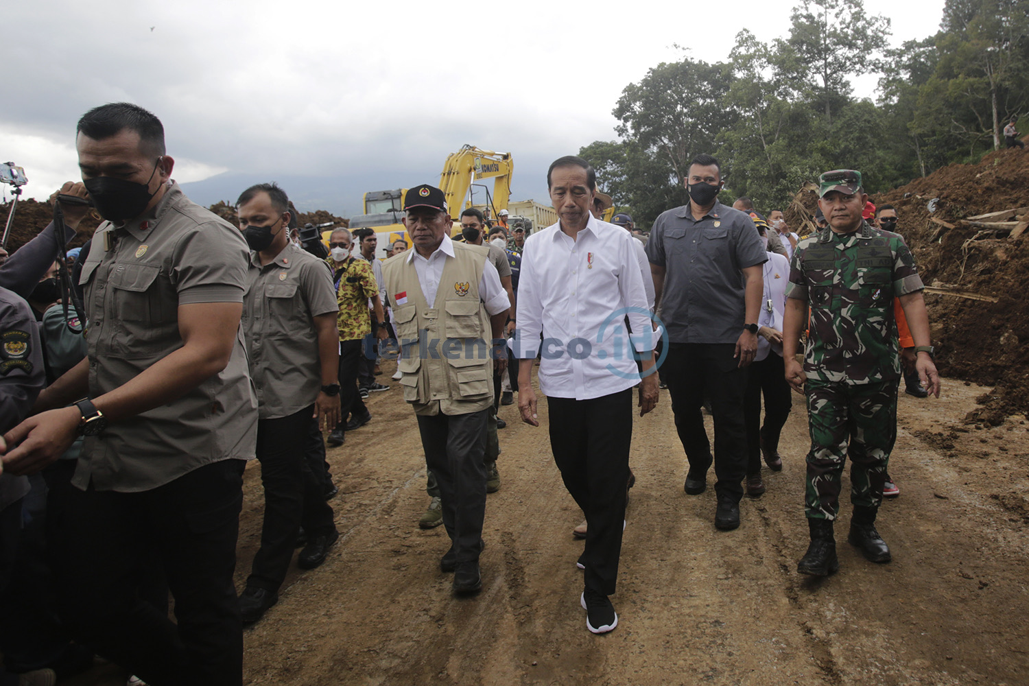 FOTO: Presiden Jokowi ke Lokasi Gempa Cianjur FOTO: Presiden Jokowi ke Lokasi Gempa Cianjur