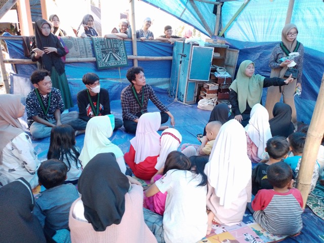 HMI se-Kabupaten Bekasi Berikan Trauma Healing di Cianjur HMI se-Kabupaten Bekasi Berikan Trauma Healing di Cianjur
