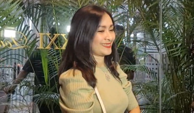 Iis Dahlia Sebut Pinkan Mambo Pengen Nge-Branding Iis Dahlia Sebut Pinkan Mambo Pengen Nge-Branding