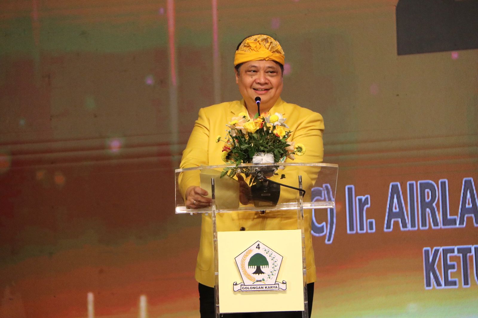 Pernyataan Presiden Jokowi Soal Kampanye, Ketum Golkar: Itu Adalah Hak Konstitusional Pernyataan Presiden Jokowi Soal Kampanye, Ketum Golkar: Itu Adalah Hak Konstitusional