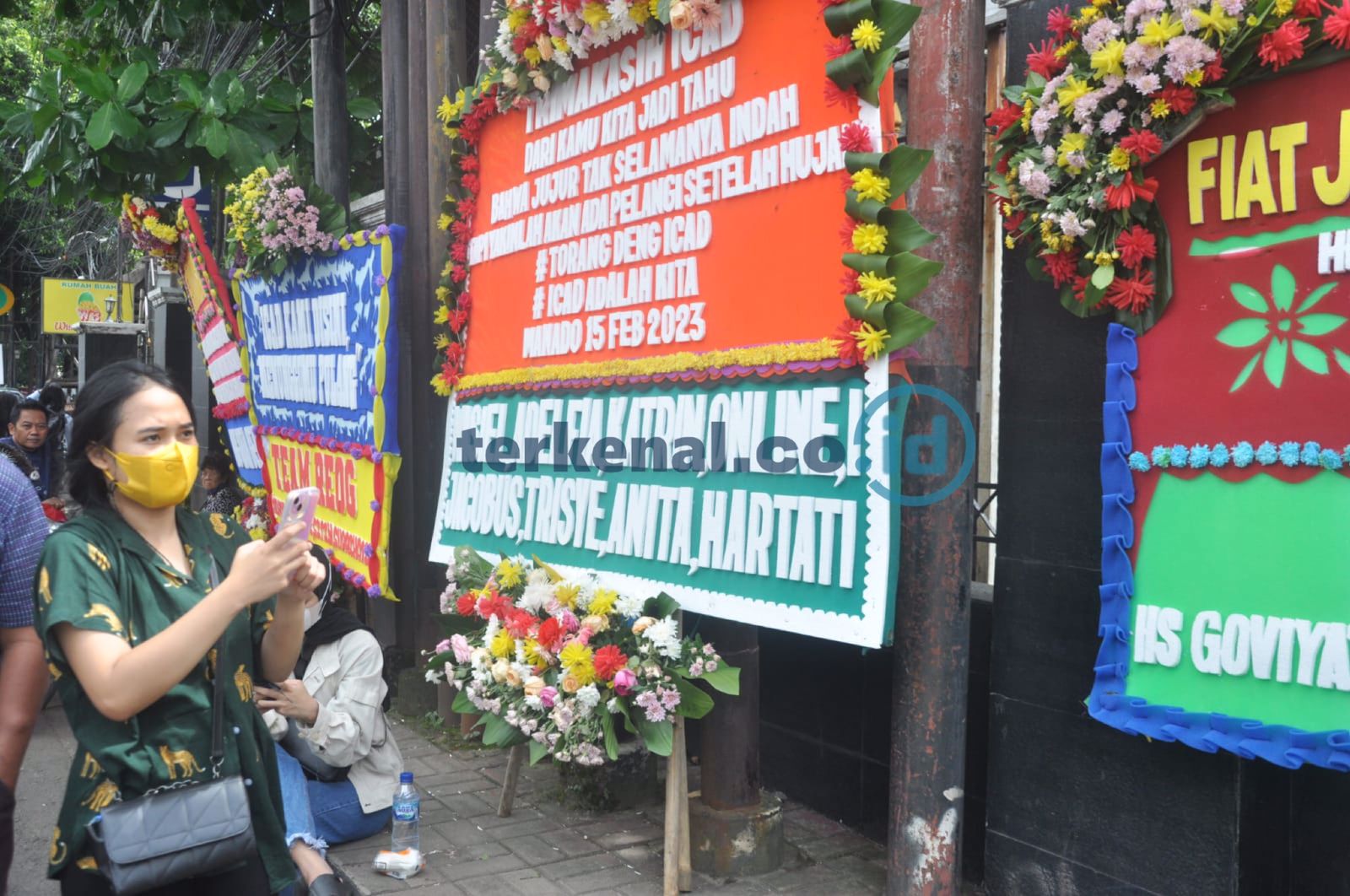 FOTO: Fans Richard Eliezer dan Karangan Bunga 2 WhatsApp Image 2023 02 16 at 04.08.48