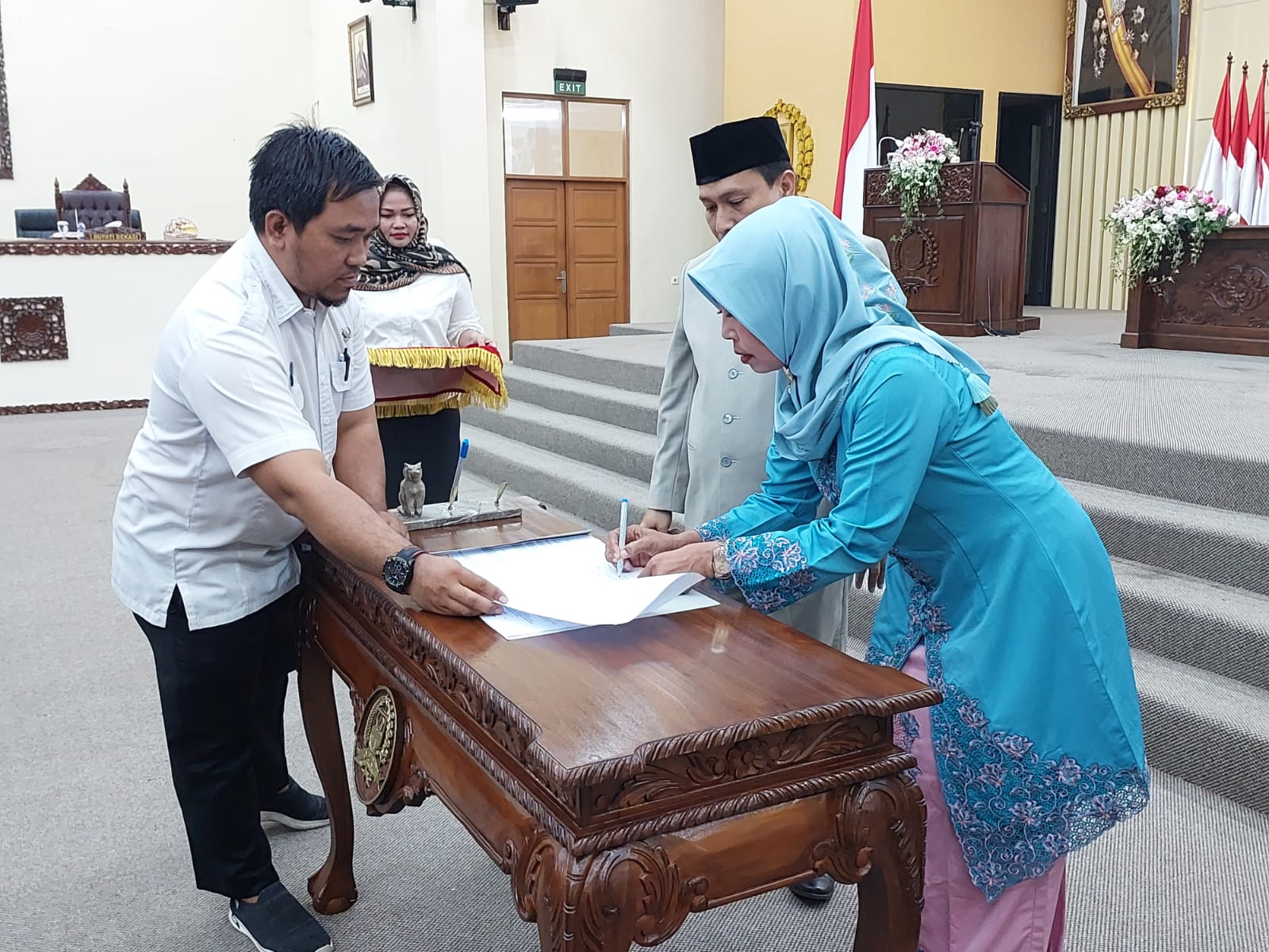 SAH! Karsih Jadi Anggota DPRD Kabupaten Bekasi SAH! Karsih Jadi Anggota DPRD Kabupaten Bekasi