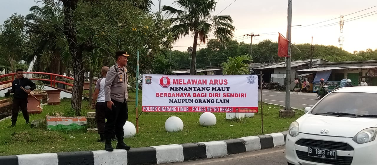 Bahaya Lawan Arus, Polsek Cikarang Timur Berikan Himbauan Bahaya Lawan Arus, Polsek Cikarang Timur Berikan Himbauan
