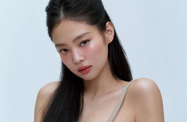 Jennie BLACKPINK Dituduh Berpura-pura Kelelahan di Bandara, Sementara Rosé Drew Prihatin Jennie BLACKPINK Dituduh Berpura-pura Kelelahan di Bandara, Sementara Rosé Drew Prihatin