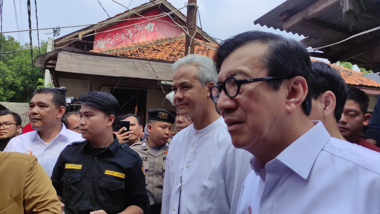 Bakal Capres PDIP Ganjar Pranowo Tanggapi Keluhan Banjir di Jakarta Bakal Capres PDIP Ganjar Pranowo Tanggapi Keluhan Banjir di Jakarta