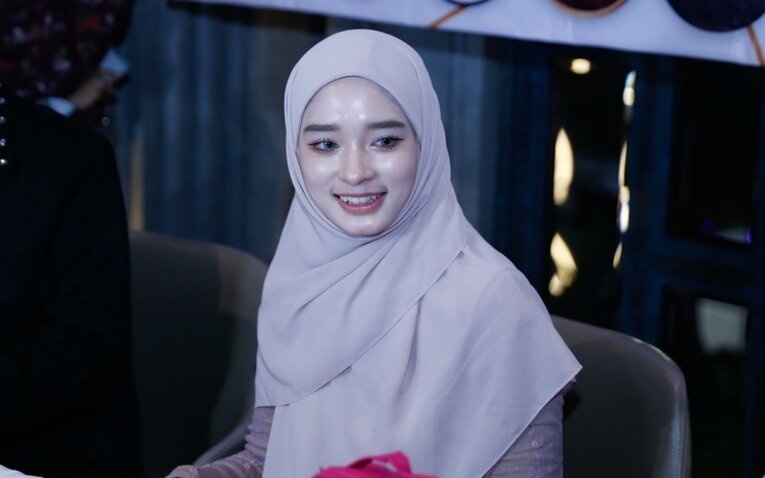 Isu Virgoun Miliki Pacar Baru, Ini Tanggapan Inara Rusli Isu Virgoun Miliki Pacar Baru, Ini Tanggapan Inara Rusli