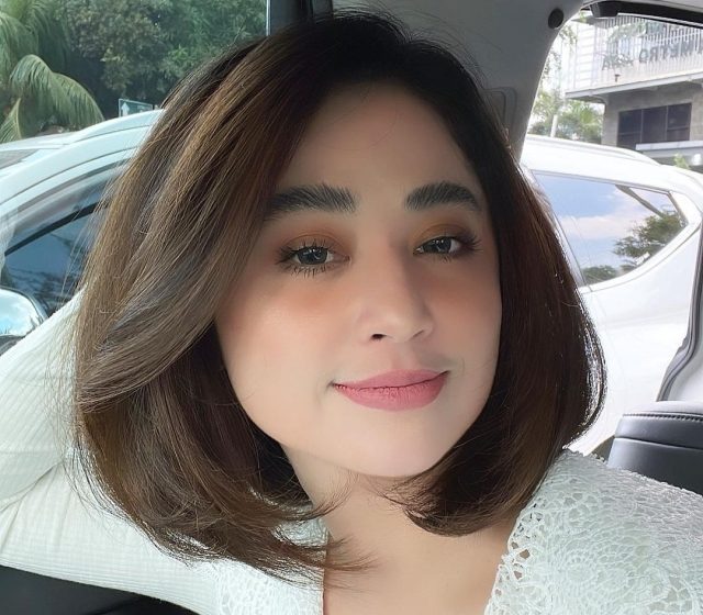 Sebut Baik-baik Semua, Dewi Perssik Bantah Digeruduk Warga Tidak Benar Sebut Baik-baik Semua, Dewi Perssik Bantah Digeruduk Warga Tidak Benar