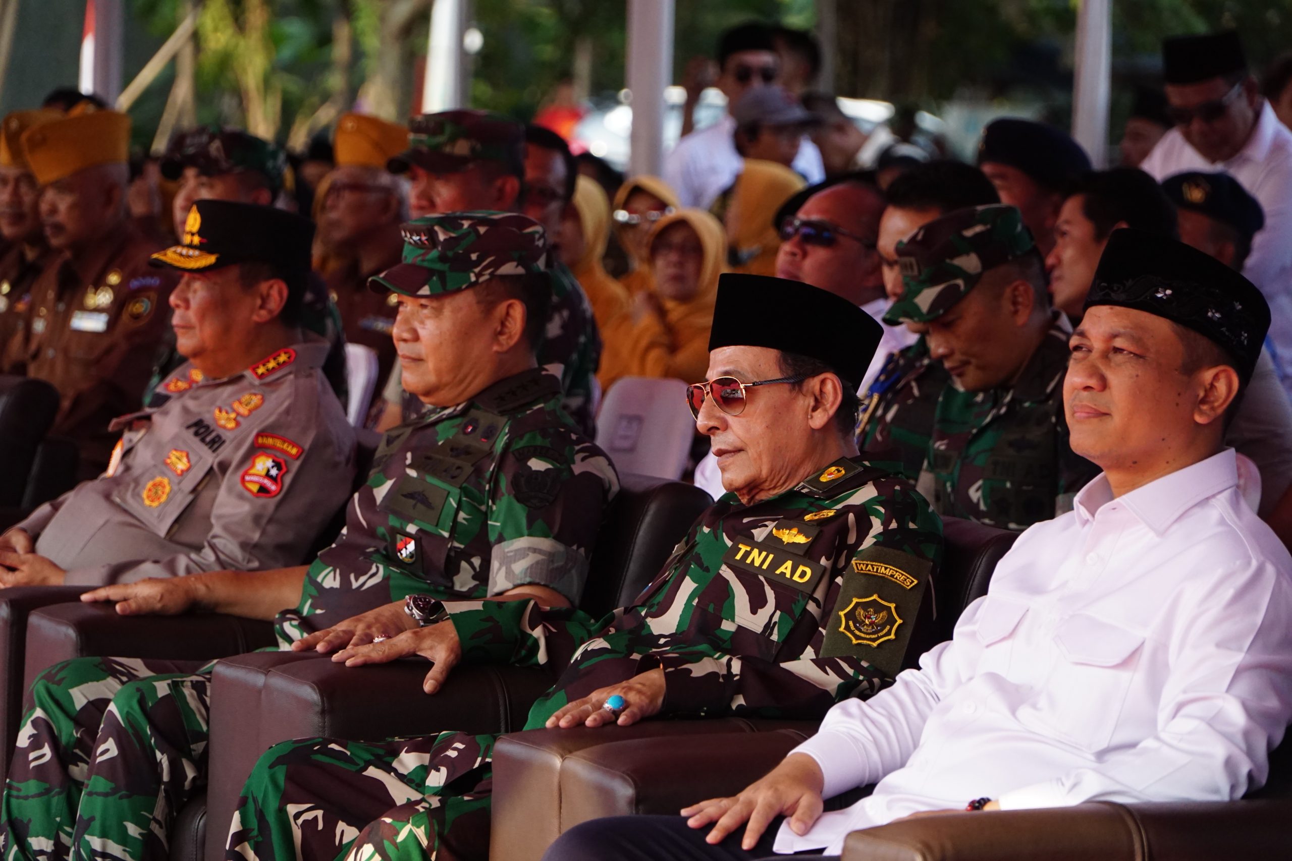 Jenderal Dudung Resmikan Tugu Perjuangan Kota Pekalongan yang Diinisasi Wantimpres RI Habib Luthfi bin Yahya Jenderal Dudung Resmikan Tugu Perjuangan Kota Pekalongan yang Diinisasi Wantimpres RI Habib Luthfi bin Yahya