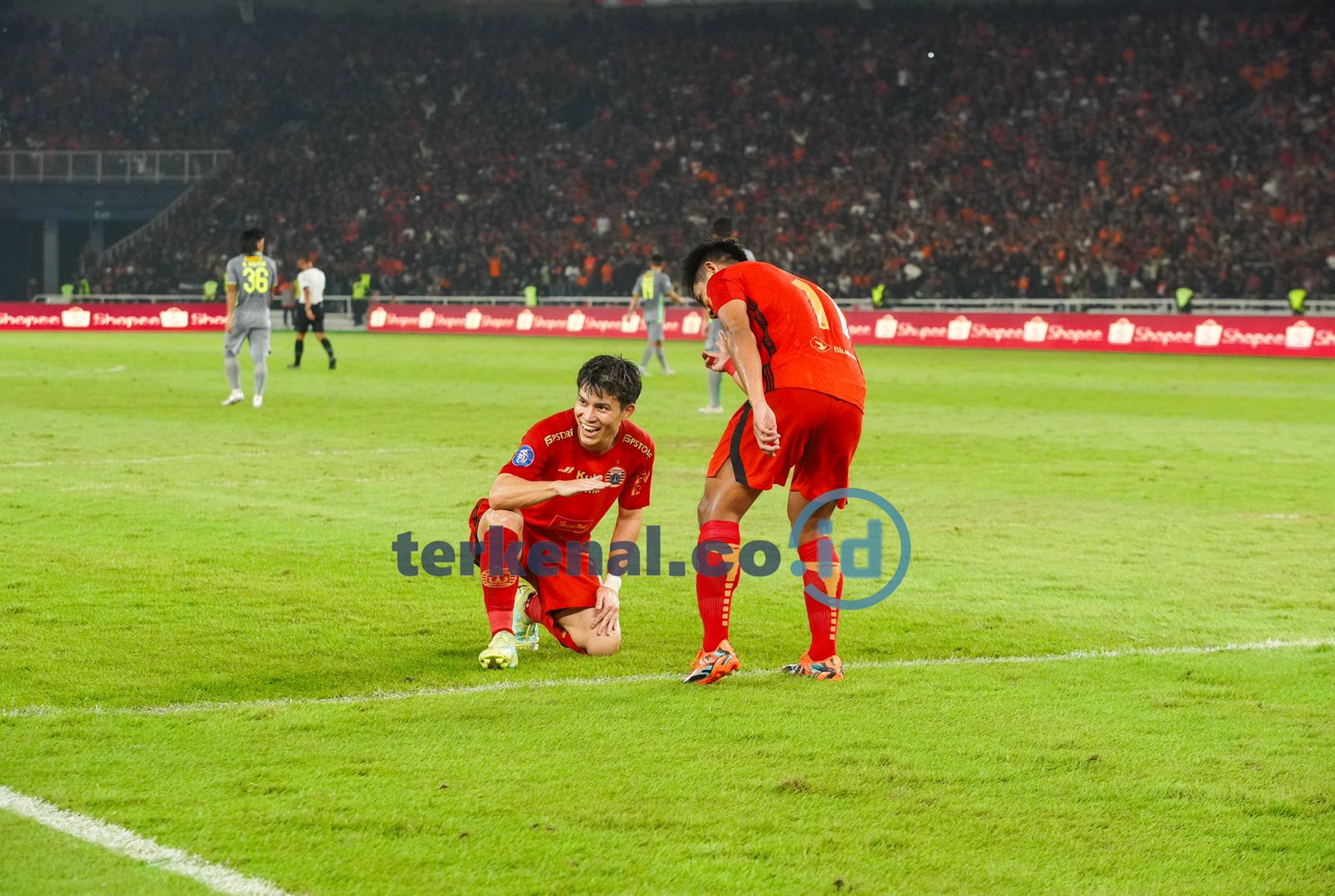 Hasil BRI Liga 1: Persija Jakarta Taklukan Persebaya Surabaya Lewat Gol Tunggal Ryo Matsumura Hasil BRI Liga 1: Persija Jakarta Taklukan Persebaya Surabaya Lewat Gol Tunggal Ryo Matsumura