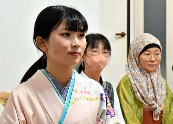 Kisah Saki Takao Mualaf Asal Jepang Ceritakan Pernah Kunjungi Indonesia dan Turki Kisah Saki Takao Mualaf Asal Jepang Ceritakan Pernah Kunjungi Indonesia dan Turki