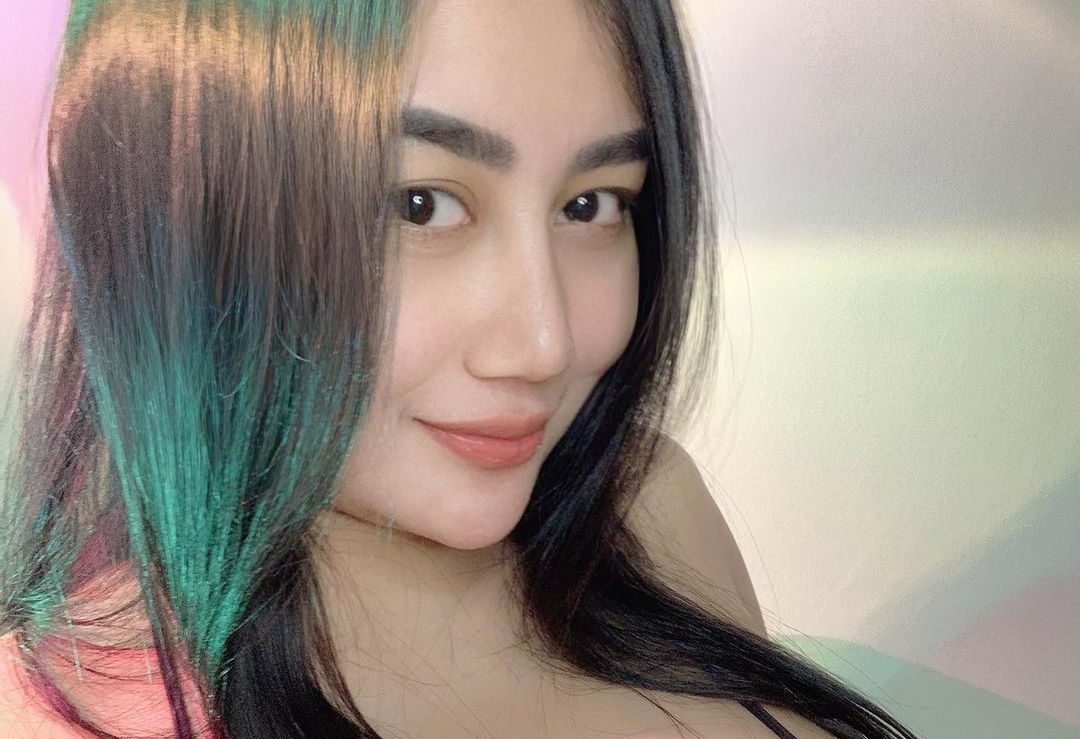 Pamela Safitri Unggah Foto Tak Pakai Bra, Netizen: Pasukan Zoom Merapat Pamela Safitri Unggah Foto Tak Pakai Bra, Netizen: Pasukan Zoom Merapat