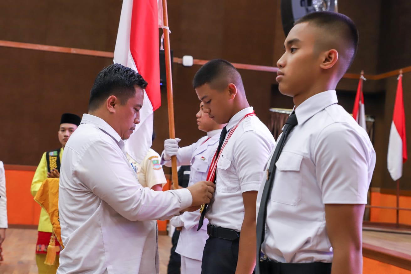 Sekretaris Daerah Dedy Supriyadi Melepas Calon Paskibraka Kabupaten Bekasi Tingkat Nasional Sekretaris Daerah Dedy Supriyadi Melepas Calon Paskibraka Kabupaten Bekasi Tingkat Nasional