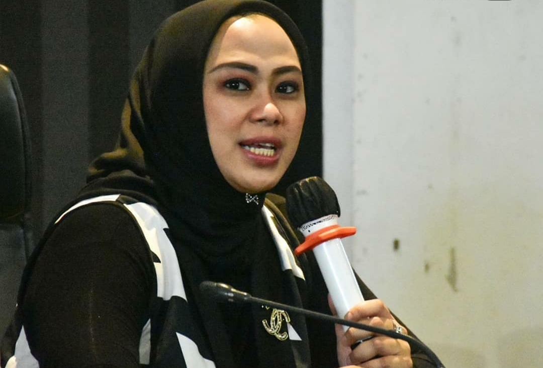 Pustaka Minta DPRD untuk Bahas Bupati Karawang Cellica Nurrachadiana Pustaka Minta DPRD untuk Bahas Bupati Karawang Cellica Nurrachadiana