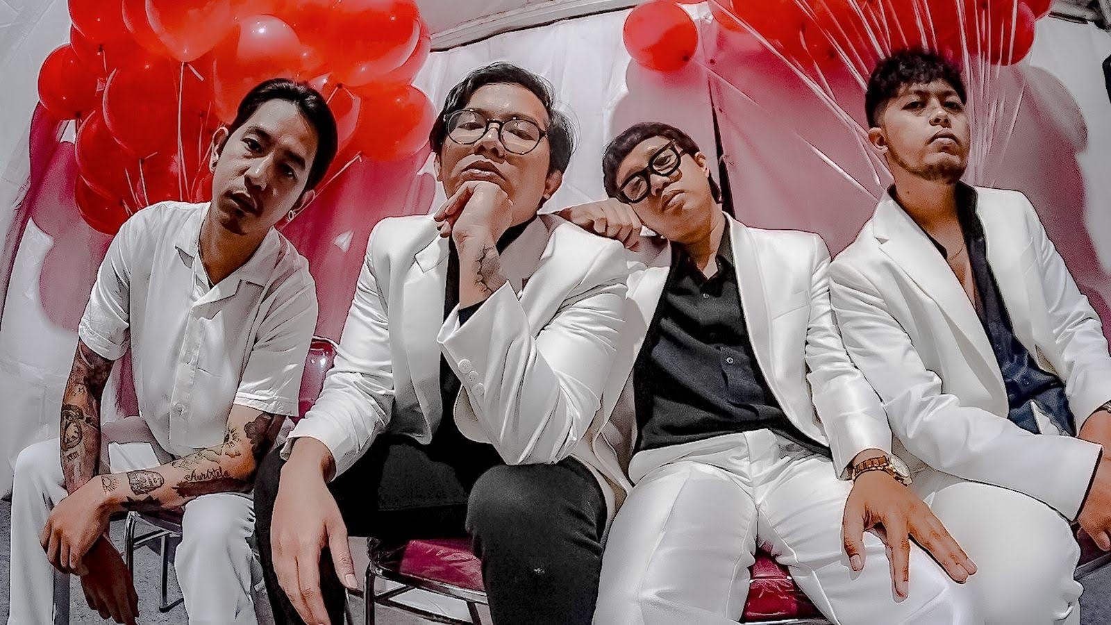 For Revenge menghadirkan Album Perayaan Patah Hati For Revenge menghadirkan Album Perayaan Patah Hati