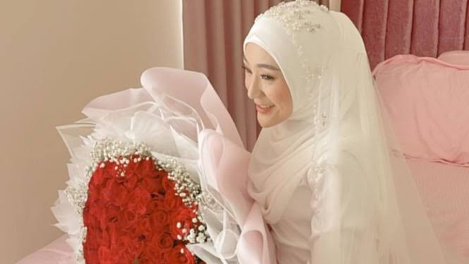 Larissa Chou Ungkap Hamil Anak Pertama dari Ikram Rosadi, Warganet: Cepat Amat Larissa Chou Ungkap Hamil Anak Pertama dari Ikram Rosadi, Warganet: Cepat Amat