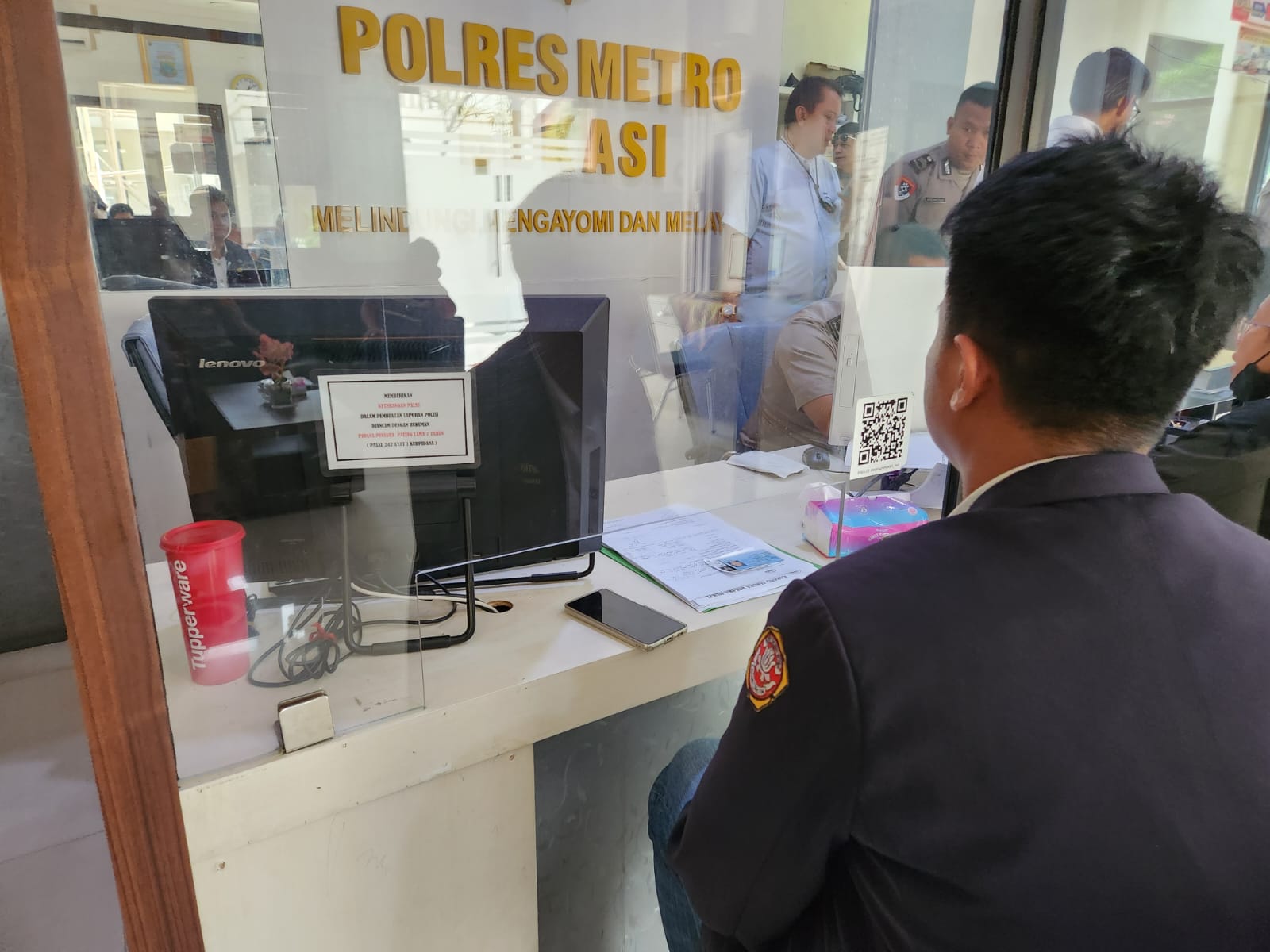 Berawal Demo Tuntut Pekerjaan, Kini Karang Taruna di Cikarang Lapor Polisi Akibat Bentrokan Berawal Demo Tuntut Pekerjaan, Kini Karang Taruna di Cikarang Lapor Polisi Akibat Bentrokan