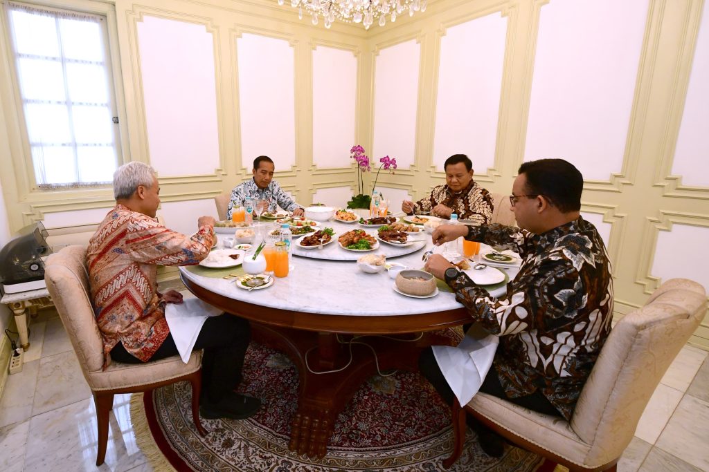 Makan Bareng Bersama Presiden Jokowi, Ganjar Pranowo: Asyik-asik Makan Bareng Bersama Presiden Jokowi, Ganjar Pranowo: Asyik-asik