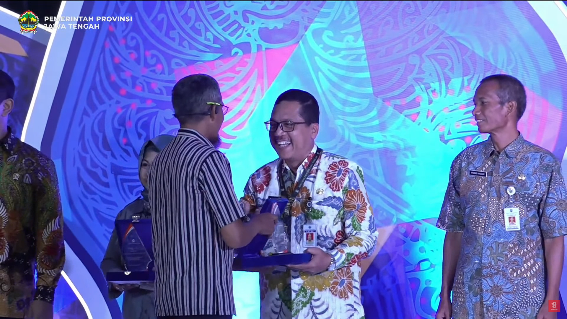 Kabupaten Brebes Raih Penghargaan Prestasi Level 3 UKPBJ Proaktif Kabupaten Brebes Raih Penghargaan Prestasi Level 3 UKPBJ Proaktif
