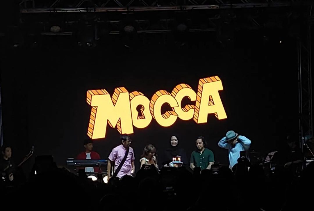 Mantap! Vinyl Mocca yang Bertajuk ‘Joyful Land’ Resmi Perdana Rilis di Joyland Festival 2024 Mantap! Vinyl Mocca yang Bertajuk ‘Joyful Land’ Resmi Perdana Rilis di Joyland Festival 2024