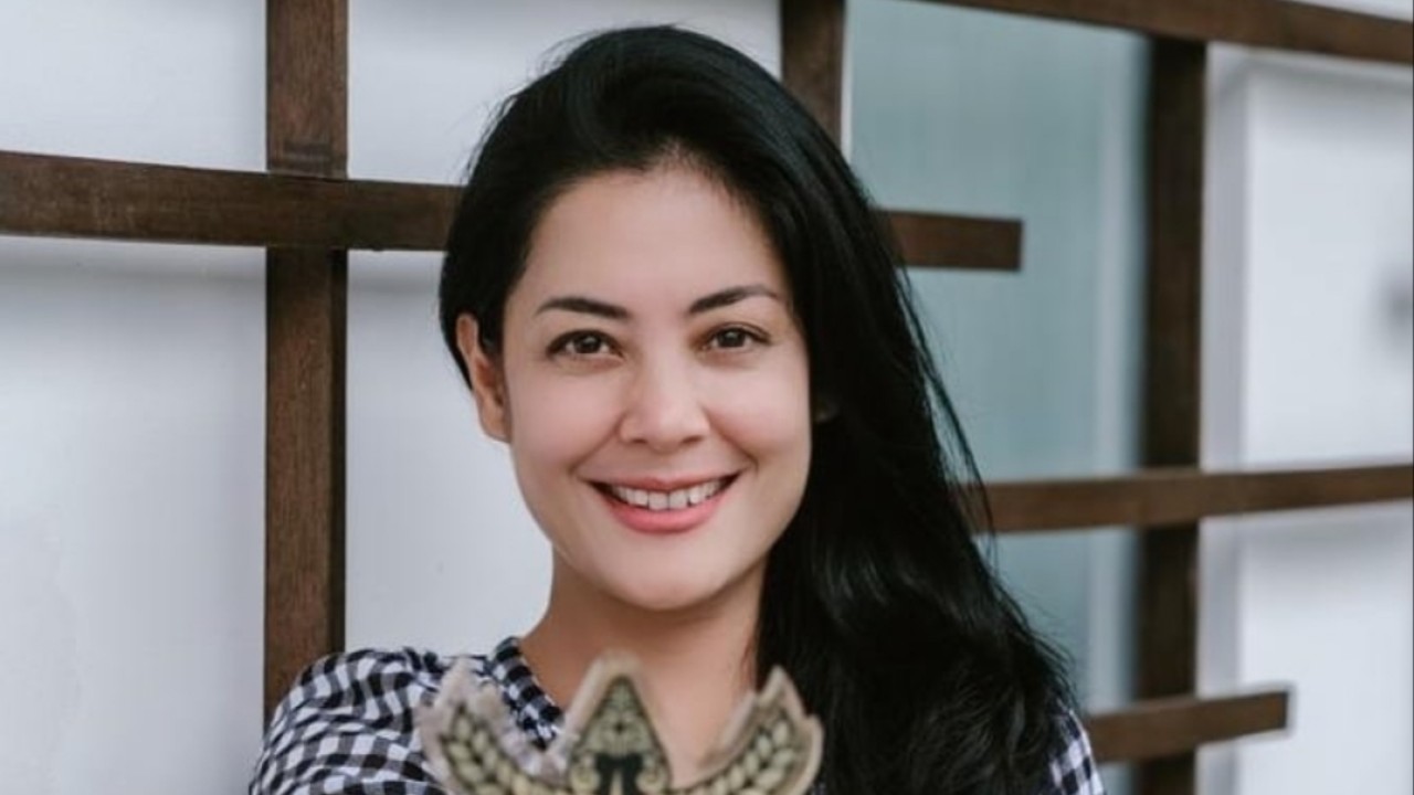 Sempat Rujuk, Lulu Tobing Kembali Gugat Cerai Suaminya Sempat Rujuk, Lulu Tobing Kembali Gugat Cerai Suaminya