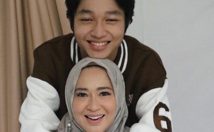 Beredar Foto Suaminya yang Diduga Berselingkuh, Okie Agustina Resmi Gugat Cerai Gunawan Beredar Foto Suaminya yang Diduga Berselingkuh, Okie Agustina Resmi Gugat Cerai Gunawan