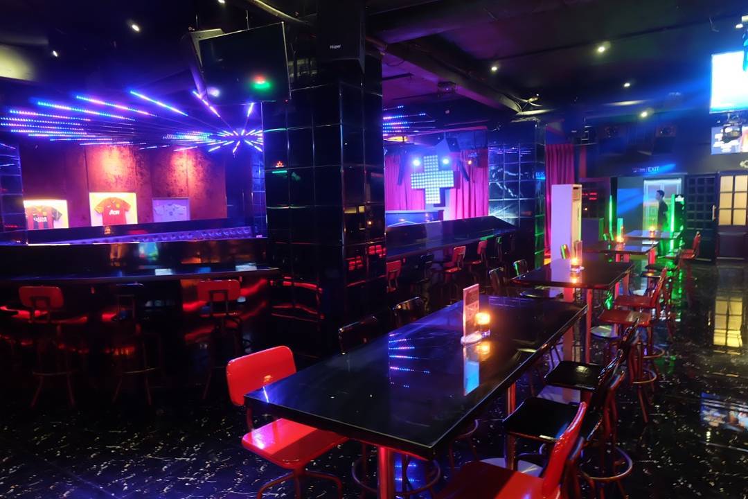 Simak! Ini Rekomendasi 5 Klub Malam di Tangerang Paling Diserbu Anak Muda Karena Punya View Terbaik Simak! Ini Rekomendasi 5 Klub Malam di Tangerang Paling Diserbu Anak Muda Karena Punya View Terbaik