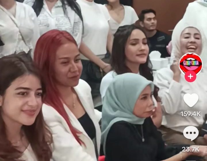 Dihujat Netizen Soal Muka Gelap, Mayang Lucyana Fitri Buka Suara Dihujat Netizen Soal Muka Gelap, Mayang Lucyana Fitri Buka Suara