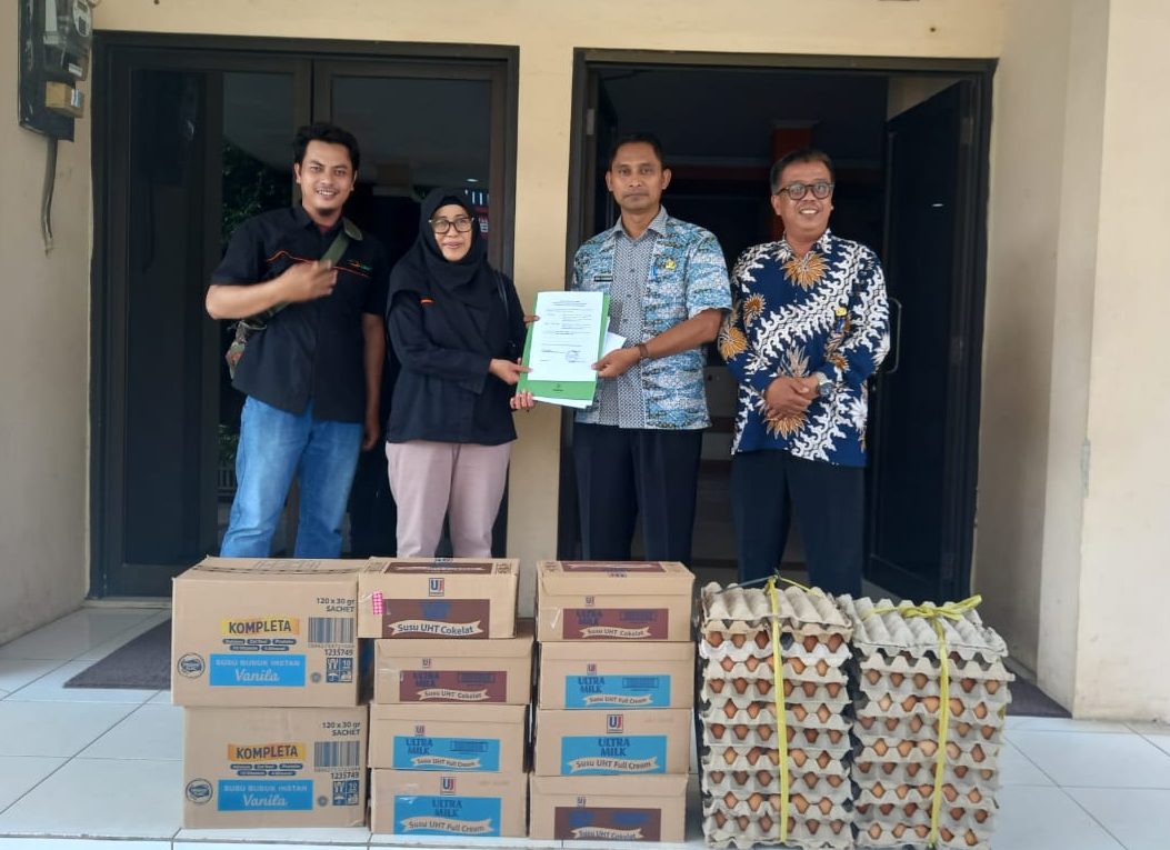 Keren! Demi Turunkan Angka Stunting BBWM Bekasi Berikan Telur dan Susu ke Warga Babelan Keren! Demi Turunkan Angka Stunting BBWM Bekasi Berikan Telur dan Susu ke Warga Babelan