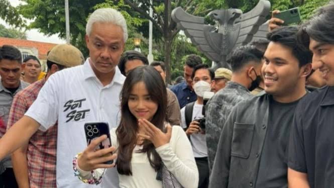 Thariq Halilintar Kepergok Tatap Fuji, Ekspresi Aaliyah Massaid Jadi Sorotan Thariq Halilintar Kepergok Tatap Fuji, Ekspresi Aaliyah Massaid Jadi Sorotan