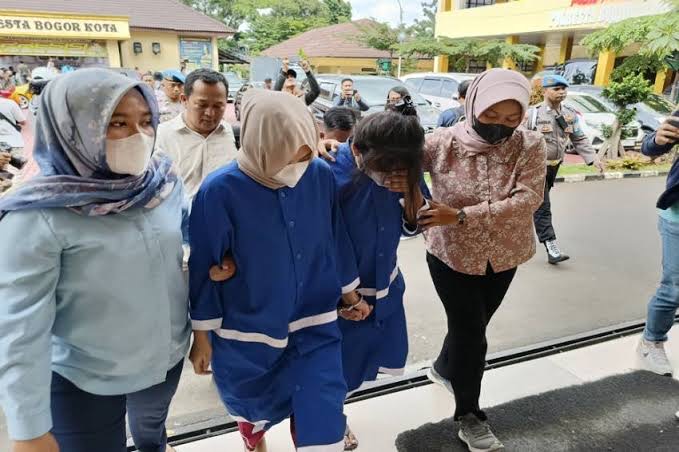 Promosikan Judi Online, Polisi Amankan Dua Selebgram di Bogor Promosikan Judi Online, Polisi Amankan Dua Selebgram di Bogor