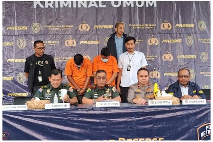 Tiga Prajurit Jadi Tersangka Sindikat Curanmor di Markas TNI Sidoarjo Tiga Prajurit Jadi Tersangka Sindikat Curanmor di Markas TNI Sidoarjo