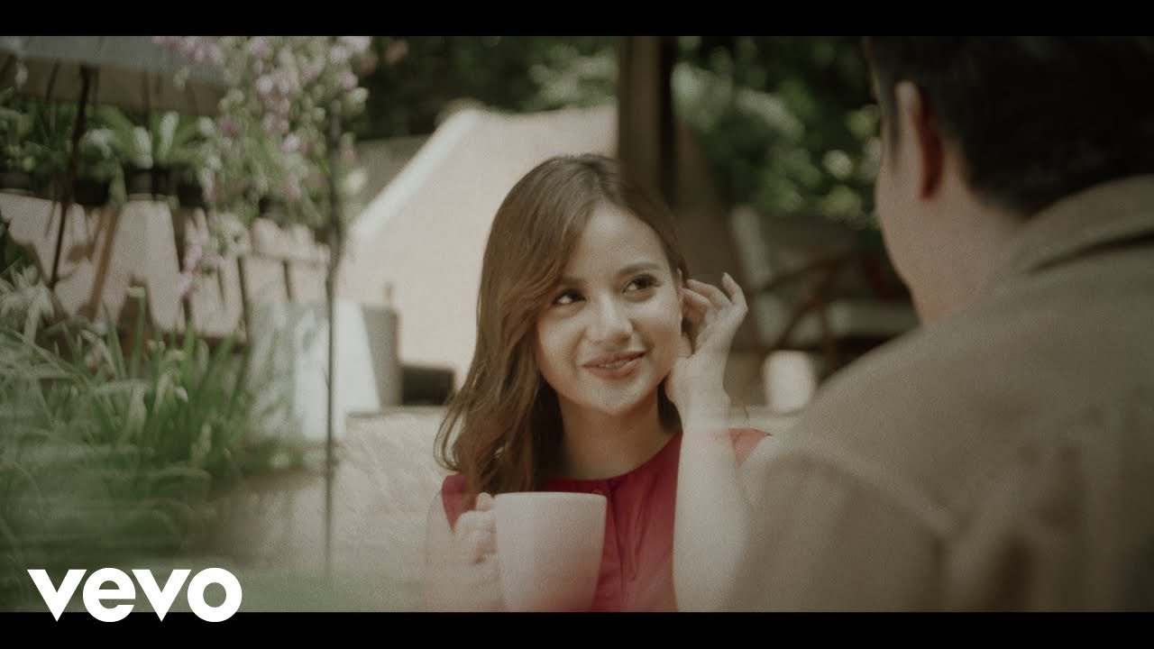 Video: Akhir Cerita Cinta Anggi Marito di Single ‘Kisah yang Lain’ Video: Akhir Cerita Cinta Anggi Marito di Single ‘Kisah yang Lain’