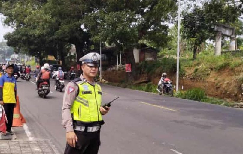 Satlantas Polres Bogor Catat 120 Ribu Kendaraan Lintasi Jalur Puncak Usai Libur Panjang Satlantas Polres Bogor Catat 120 Ribu Kendaraan Lintasi Jalur Puncak Usai Libur Panjang