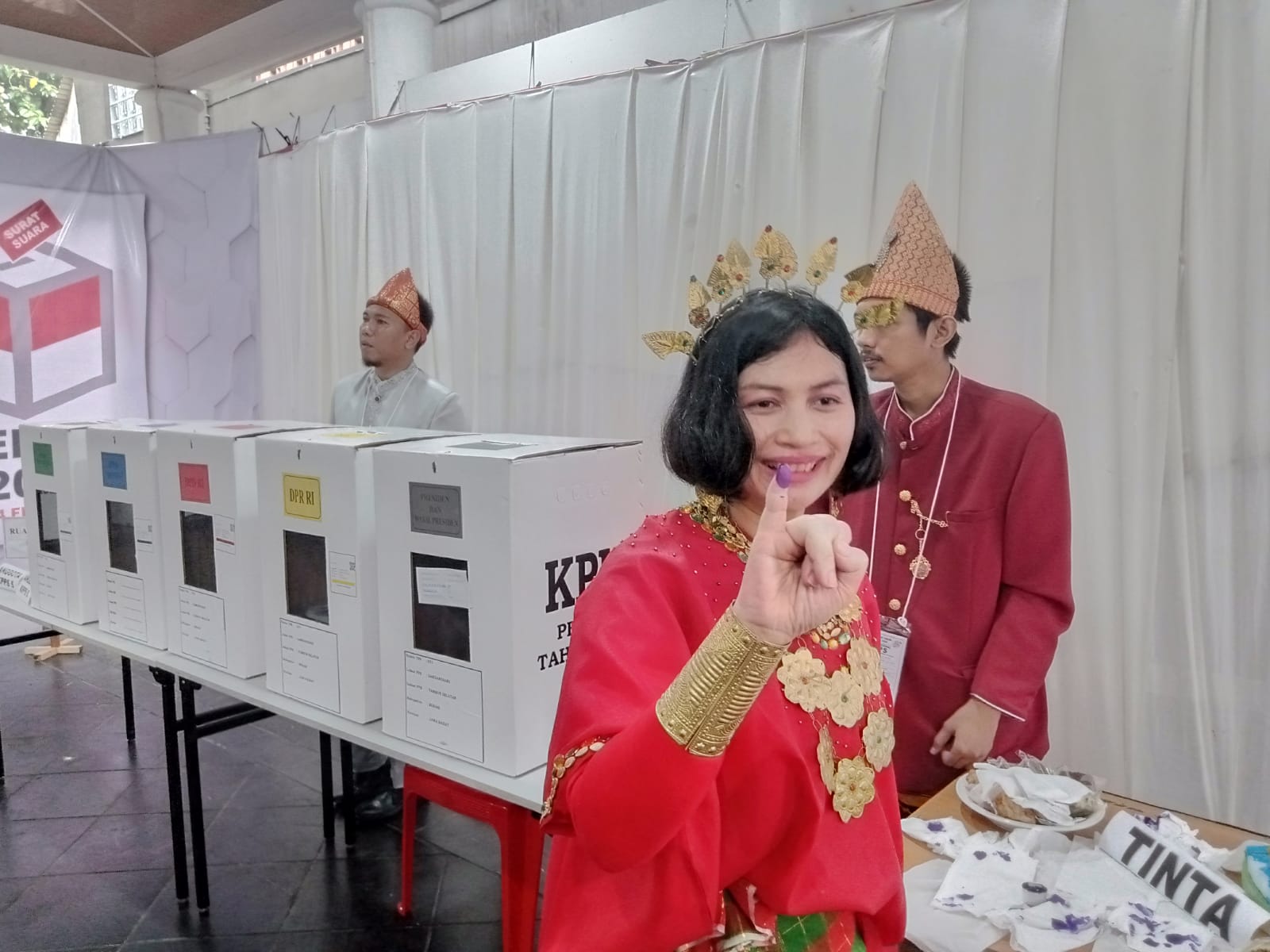 Polda Metro Jaya Berikan Pelayanan Kesehatan untuk Petugas Pemilu 2024 Polda Metro Jaya Berikan Pelayanan Kesehatan untuk Petugas Pemilu 2024