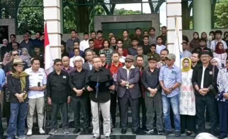 Wah! Civitas Akademika di Yogyakarta Kritik Presiden Jokowi Wah! Civitas Akademika di Yogyakarta Kritik Presiden Jokowi