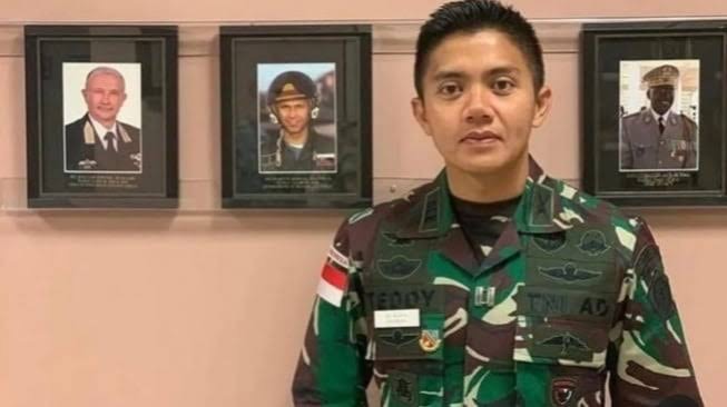 Selamat! Mayor Teddy Ajudan Prabowo Promosi Jabatan Jadi Wadanyonif Para Raider 328/Dirgahayu Selamat! Mayor Teddy Ajudan Prabowo Promosi Jabatan Jadi Wadanyonif Para Raider 328/Dirgahayu