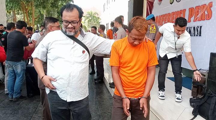 Gokil! 5 Tahun Jalani Profesi Dokter Gadungan Akhirnya Diciduk Polisi Gokil! 5 Tahun Jalani Profesi Dokter Gadungan Akhirnya Diciduk Polisi