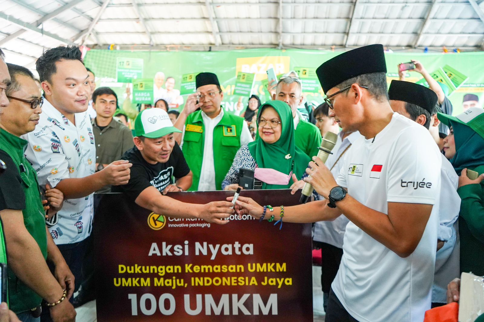Cari Kemasan Dotcom Memacu Inovasi Kemasan untuk Mendorong Pertumbuhan UMKM di Indonesia Cari Kemasan Dotcom Memacu Inovasi Kemasan untuk Mendorong Pertumbuhan UMKM di Indonesia