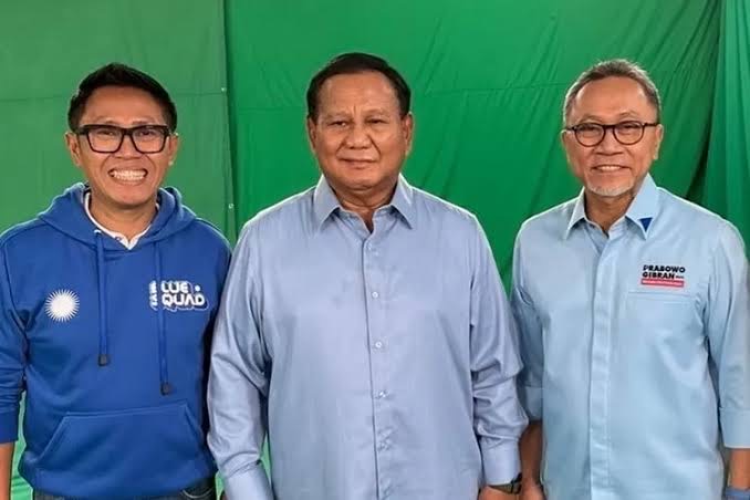 Blak-Blakan! Zulhas Sebut Eko Patrio Calon Menteri Kabinet Prabowo-Gibran Blak-Blakan! Zulhas Sebut Eko Patrio Calon Menteri Kabinet Prabowo-Gibran