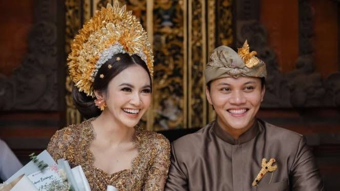 Usai Nikah Adat, Mahalini dan Rizky Febian Dikabarkan Gelar Akad pada 10 Mei 2024 Usai Nikah Adat, Mahalini dan Rizky Febian Dikabarkan Gelar Akad pada 10 Mei 2024