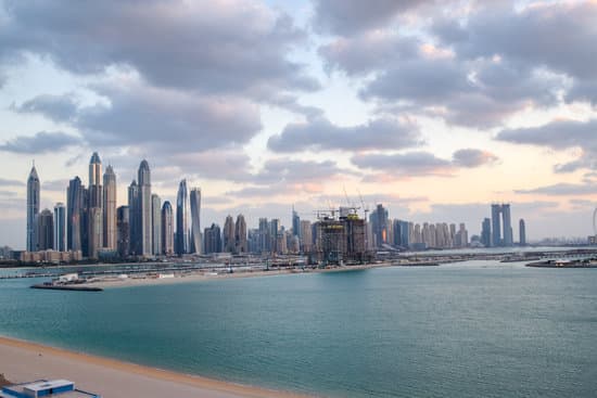 Dari Pasir menuju keberlanjutan: Proyek Lingkungan yang Ambisius di Dubai Dari Pasir menuju keberlanjutan: Proyek Lingkungan yang Ambisius di Dubai