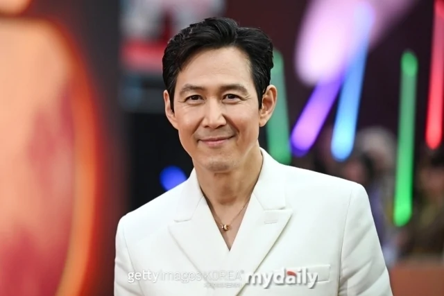 Sutradara “The Acolyte” karya Lee Jung-jae bereaksi keras terhadap kontroversi rasisme Sutradara “The Acolyte” karya Lee Jung-jae bereaksi keras terhadap kontroversi rasisme