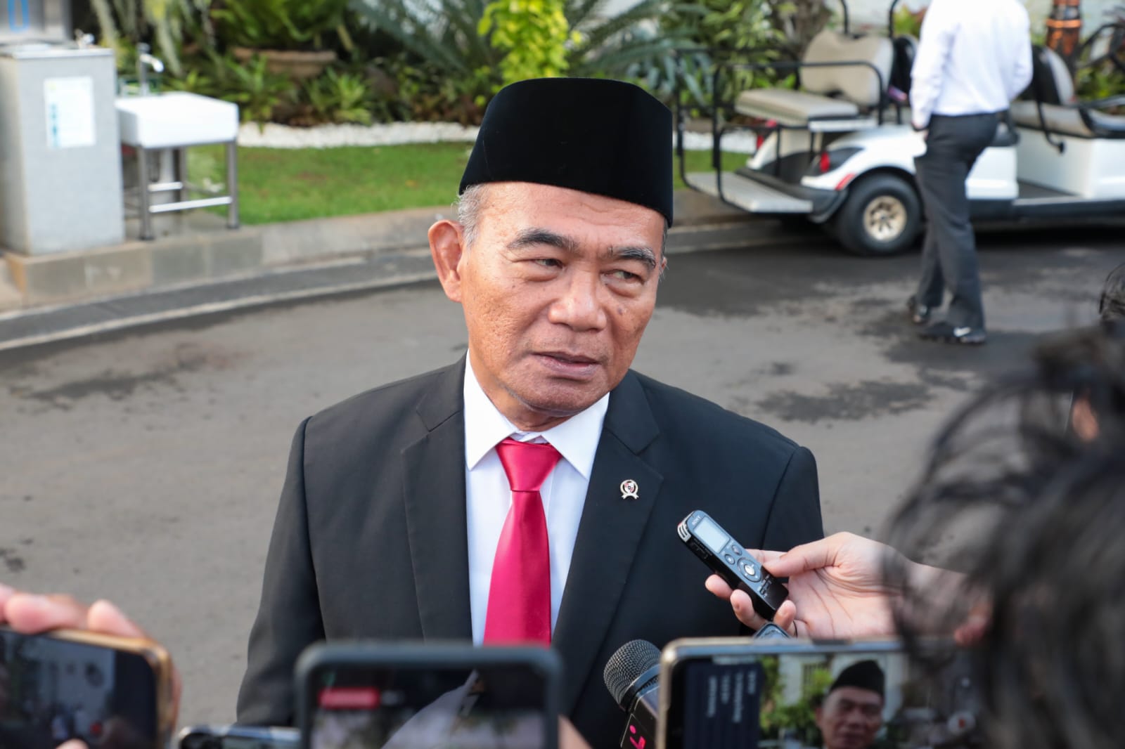 Menko PMK Beberkan Nasi Jagung Bisa Jadi Opsi Makan Bergizi Menko PMK Beberkan Nasi Jagung Bisa Jadi Opsi Makan Bergizi