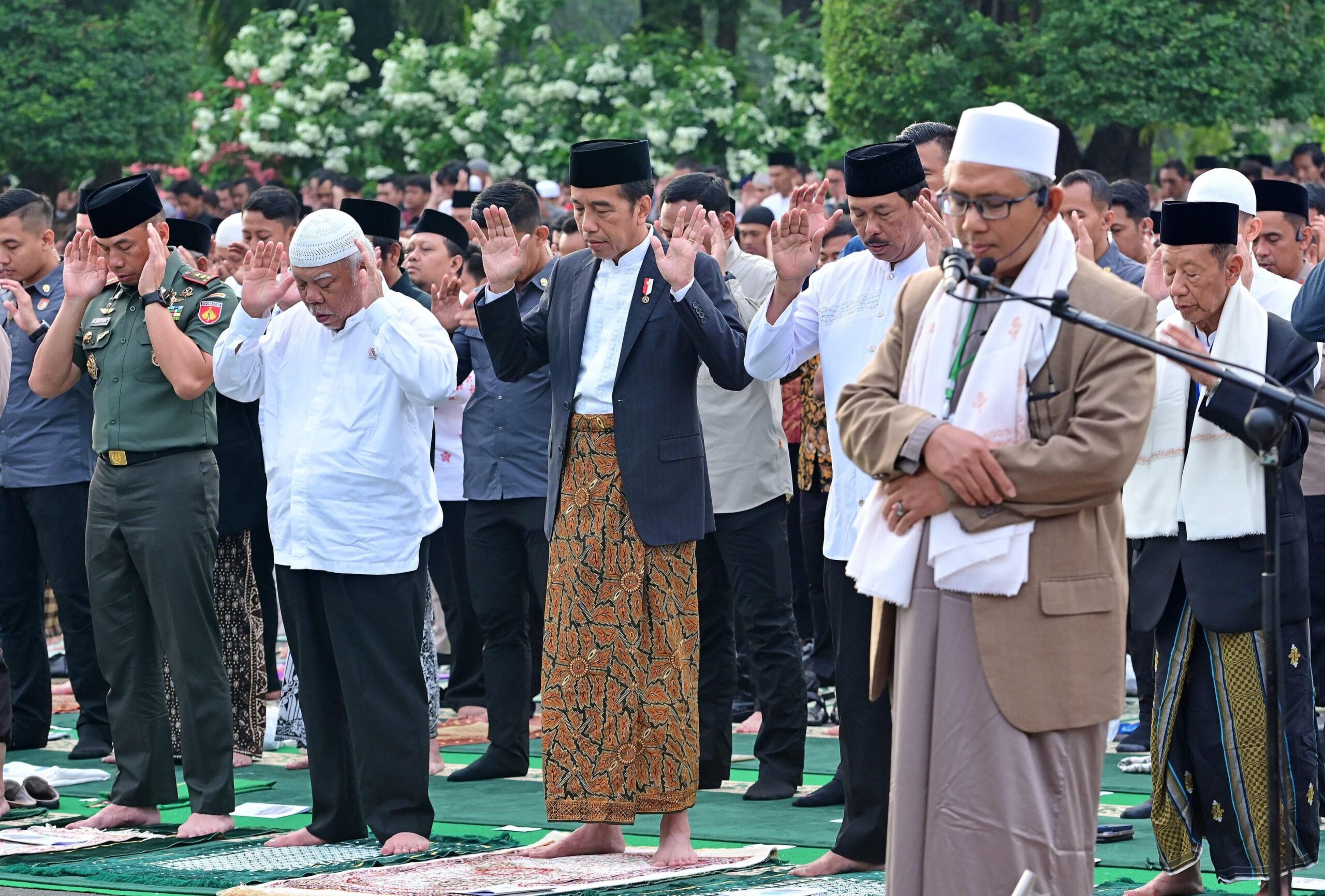 FOTO: Presiden Jokowi Sholat Idul Adha 2024 FOTO: Presiden Jokowi Sholat Idul Adha 2024