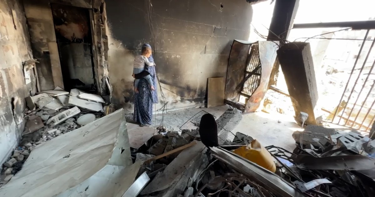 Warga Palestina ini berlindung di rumah mereka yang hancur di Gaza | Gaza Warga Palestina ini berlindung di rumah mereka yang hancur di Gaza | Gaza