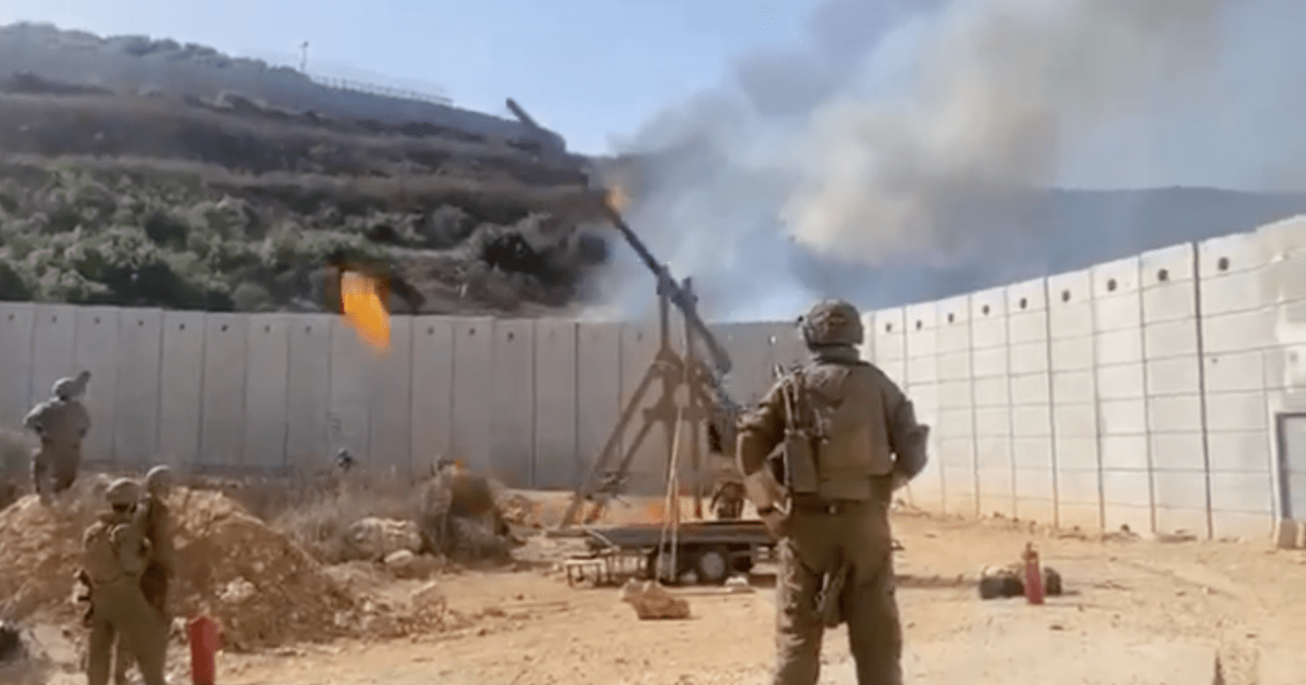 Israel memakai senjata ‘gaya abad pertengahan’ di perbatasan selatan Lebanon Israel memakai senjata ‘gaya abad pertengahan’ di perbatasan selatan Lebanon