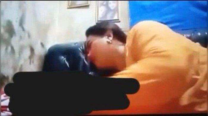 Ibu ‘Baju Oranye’ Dikenal Baik Oleh Keluarga Ibu ‘Baju Oranye’ Dikenal Baik Oleh Keluarga